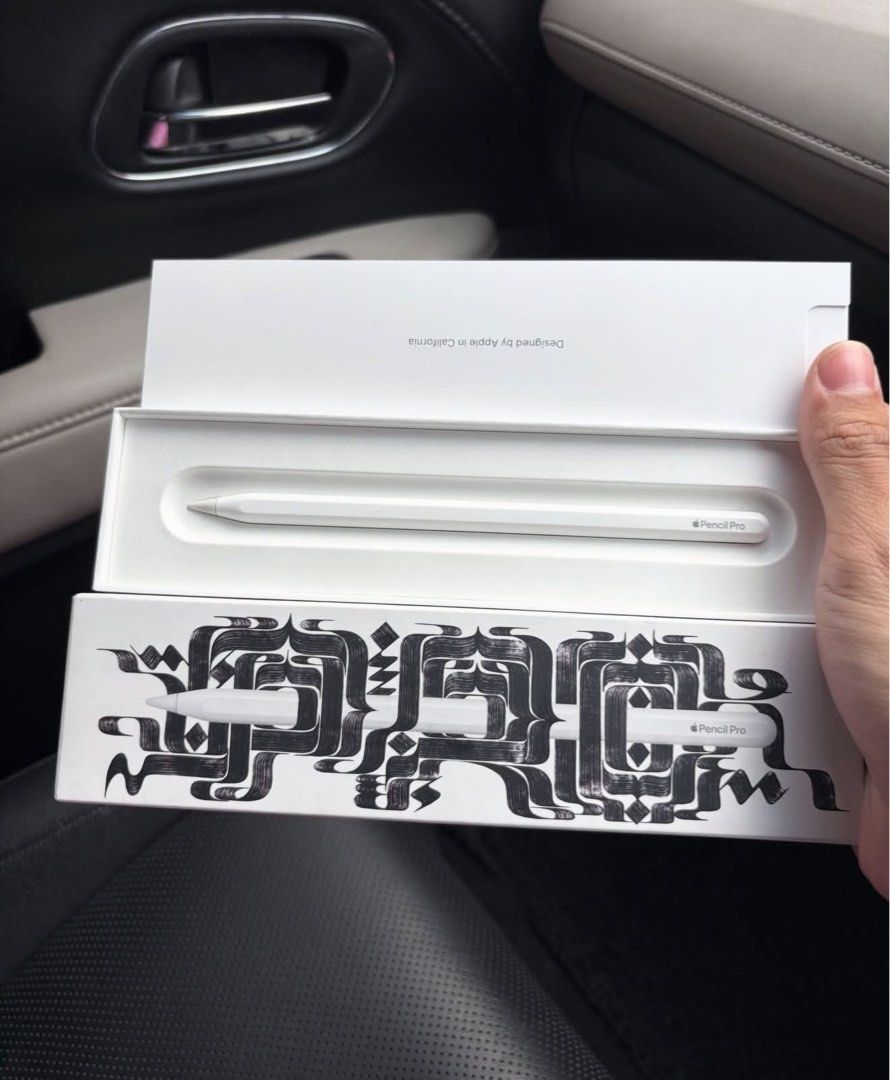 Apple Pencil Pro (Category: Other Mobile & Gadget Accessories) located in Quezon City. Submitted by thursdayheightsclub (Listing ID 1462001501, Image 2). Description: FOR SALE: Apple Pencil Pro ✏️ • Original / Authentic • No issues, good as new • RFS: Di na nagagamit / extra Price: ₱6,500 (negotiable).