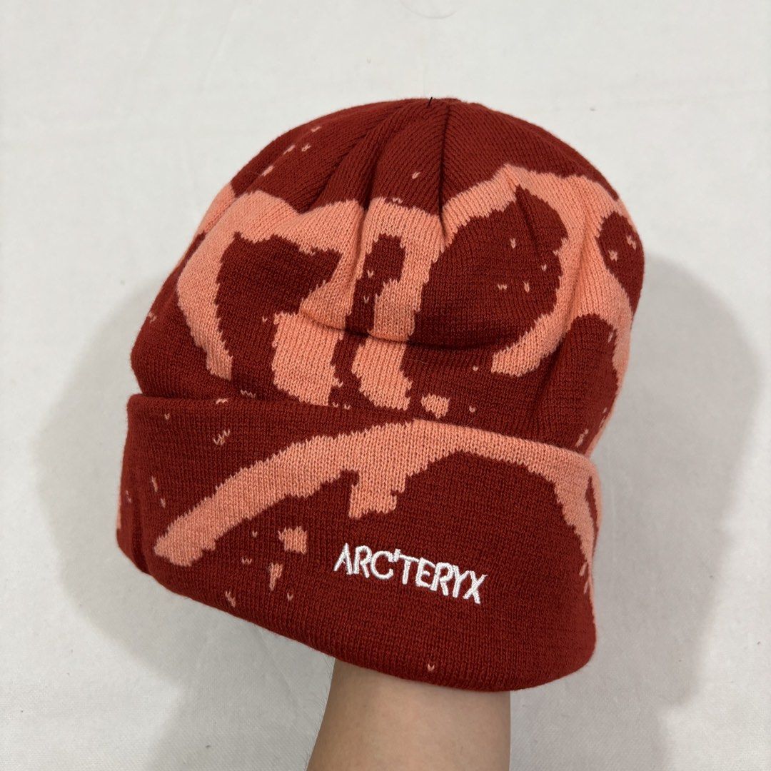 Arc'teryx Beanie - Red and Orange Pattern (Category: Caps & Hats) located in Cavite. Submitted by itsayaaa (Listing ID 1462010499, Image 3). Description: Arc’teryx Grotto Toque Beanie Issue: No issue Condition: Excellent Condition STARTING BID: 150 INCREMENT: 50 CLAIM: 📥.