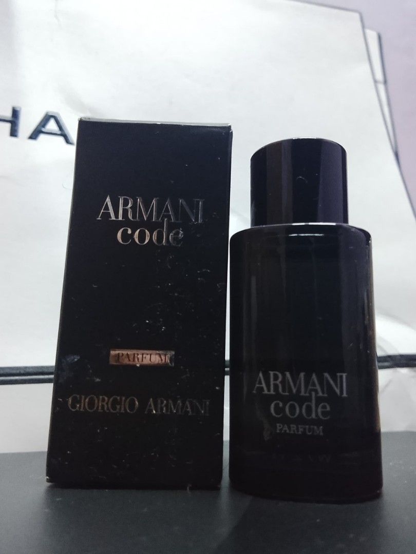 Armani code miniature (Category: Fragrance & Deodorants) located in Segamat. Submitted by nyellyyyy (Listing ID 1461879589, Image 2). Description: .