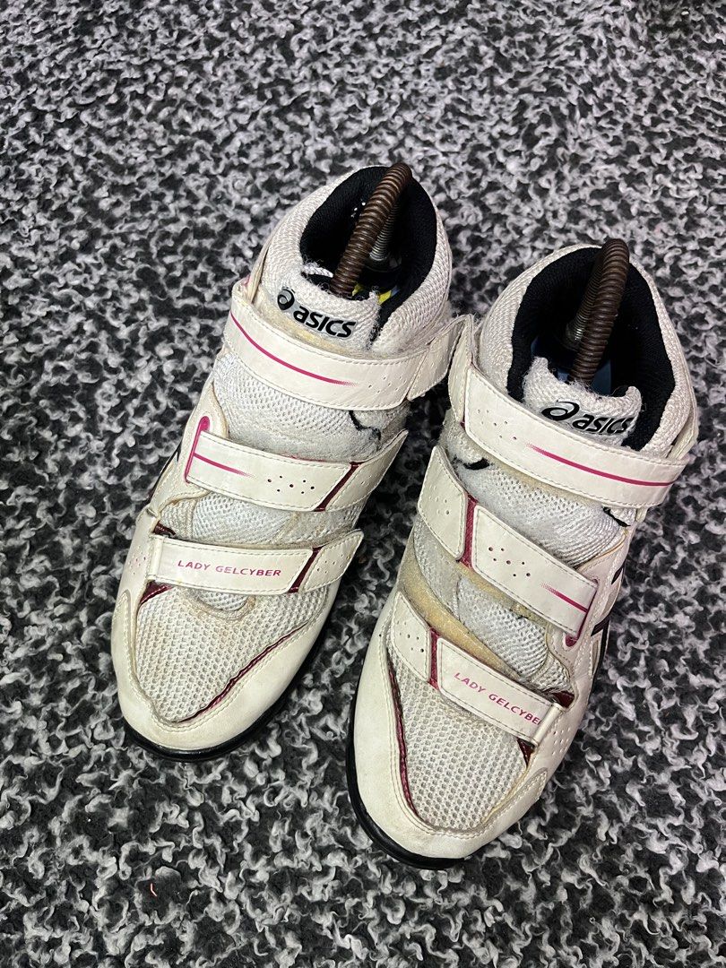 ASICS Lady Gelcyber 2 | Size 39 (Category: Sneakers) located in General Trias. Submitted by zrchustle.604 (Listing ID 1461951068, Image 2). Description: ASICS Lady Gelcyber 2 (specifically model number TVR466). Released around November 2013 in Japan, this model is a mid-cut indoor volleyball shoe designed specifically for women. It features ASICS' signature hook-and-loop velcro "Cyberfit" straps for advanced ankle support and lockdown, alongside 