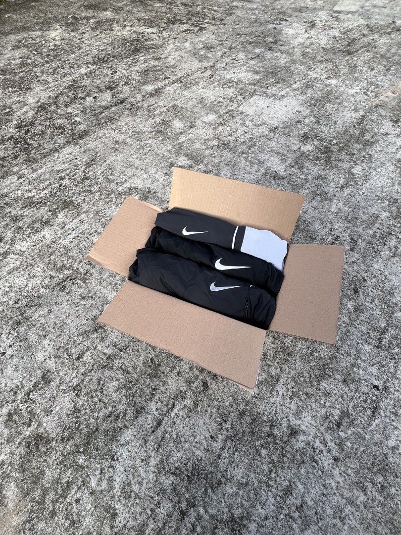 Aspack Nike Vintage Track Pants with Zip (Category: Joggers) located in Dipolog. Submitted by thirftnikaloy (Listing ID 1461897185, Image 1). Description: Nike Vintage Track Pants with Zip COMPLETE TAGS✅ ALL HAVE ZIPPERS ✅ Dimes: Nike Total 90 : W 30 - L 41 - H 8.5 Nike Vintage :W 30 - L 38 - H 9 Nike StormFit :W 31 - L 40.5 - H 9.5 All Waist Are Stretchable 👌🏻 Price: 1300 each plus SF ( 3k As Pack ) Location Mindanao Ship via JNT ( NO COD / CO