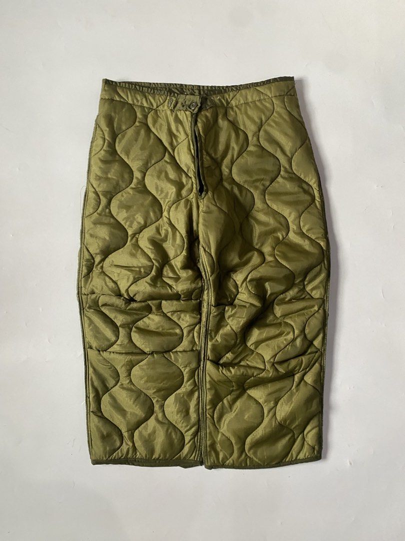 Aspack or split m65 liners (Category: Coats, Jackets and Outerwear) located in Baguio. Submitted by archival.store (Listing ID 1461996332, Image 2). Description: Vintage 90’s Military M65 Liner Trousers Pants Size tagged:31 Issue:none Waist:38 Length:37 Thigh:15.5 Opening:11.