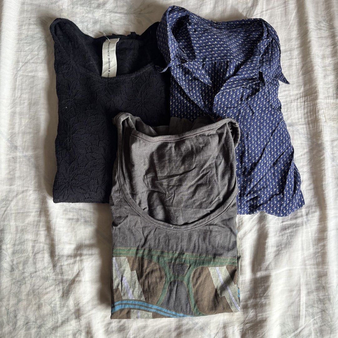 Assorted Basic Printed Bundle Tops (Category: Blouses) located in Binan City. Submitted by mypreloved_haul (Listing ID 1461814634, Image 1). Description: .