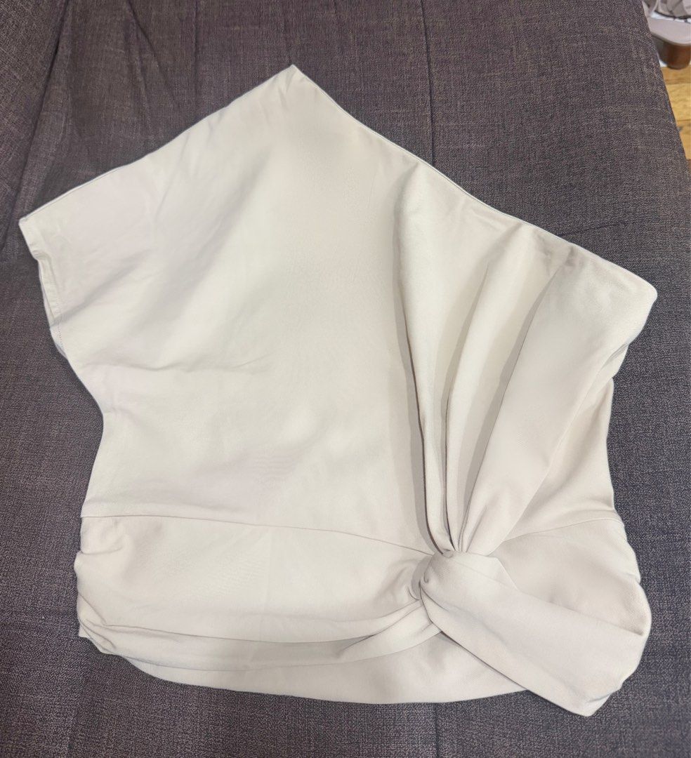 Asymmetrical top beige (Category: Blouses) located in Pasig City. Submitted by samantha2002 (Listing ID 1461936746, Image 1). Description: Love Bonito Asymmetrical Top Beige New Never Worn w/o tags Beige .