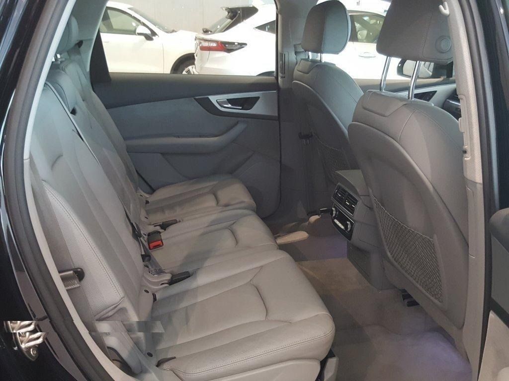 Audi Q7 2.0 45 TFSI quattro Tip 7-Seater (A) (Category: Used Cars) located in Singapore. Submitted by daisydave4sg (Listing ID 1461906269, Image 2). Description: LADY OWNER BOUGHT FROM PREMIUM AUTOMOBILES No ACCIDENT, ORIGINAL PAINT CAR LOOKS EXACTLY SAME AS IN ALL IMAGES. Selling due to relocation. Car is in superb condition. Never repaired, accident free, regular service, no pet. Beautiful midnight blue and leather still smell like new. 🚗 FOR 