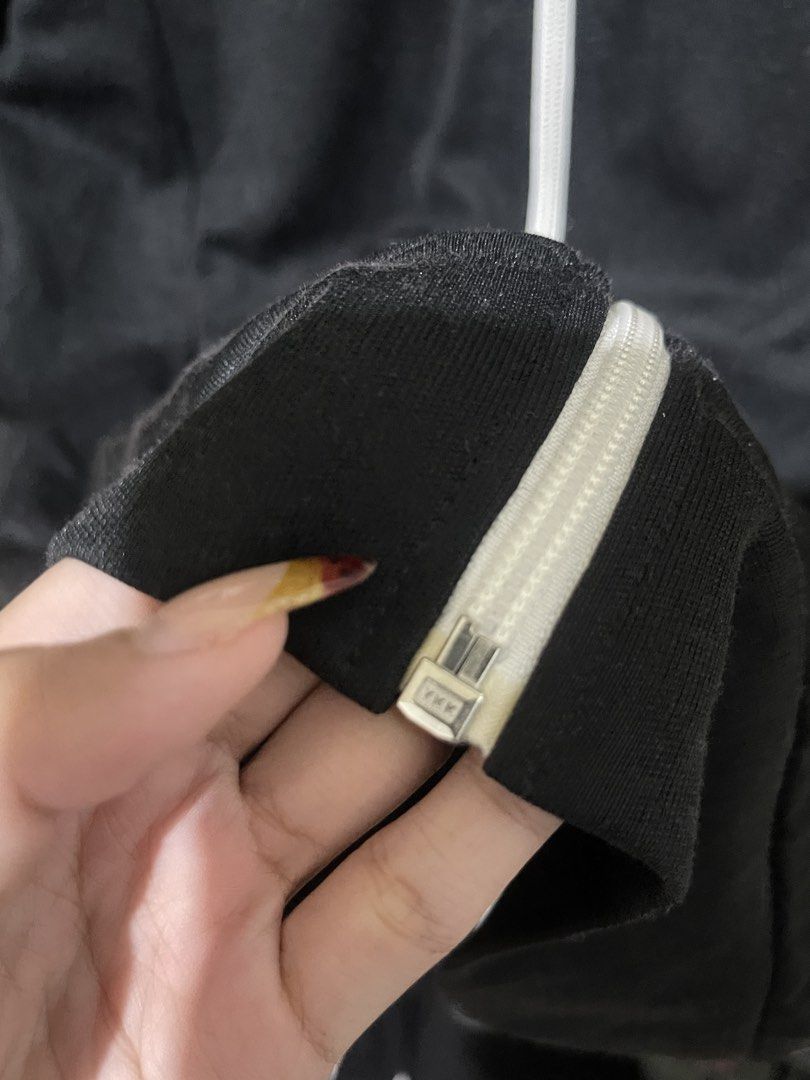 Auth Adidas Track Jacket (Category: Coats, Jackets and Outerwear) located in Mandaluyong City. Submitted by rojieeee05 (Listing ID 1462004175, Image 3). Description: .