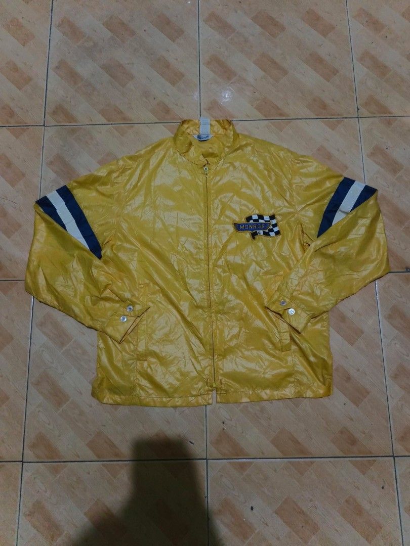 Authentic Classic 1970s Monroe Racing Jacket on a Swingster tag (Category: Coats, Jackets and Outerwear) located in Zamboanga. Submitted by vintagehistory (Listing ID 1462010802, Image 1). Description: W-21 L-27 Medium on tag Issue on the last photo.
