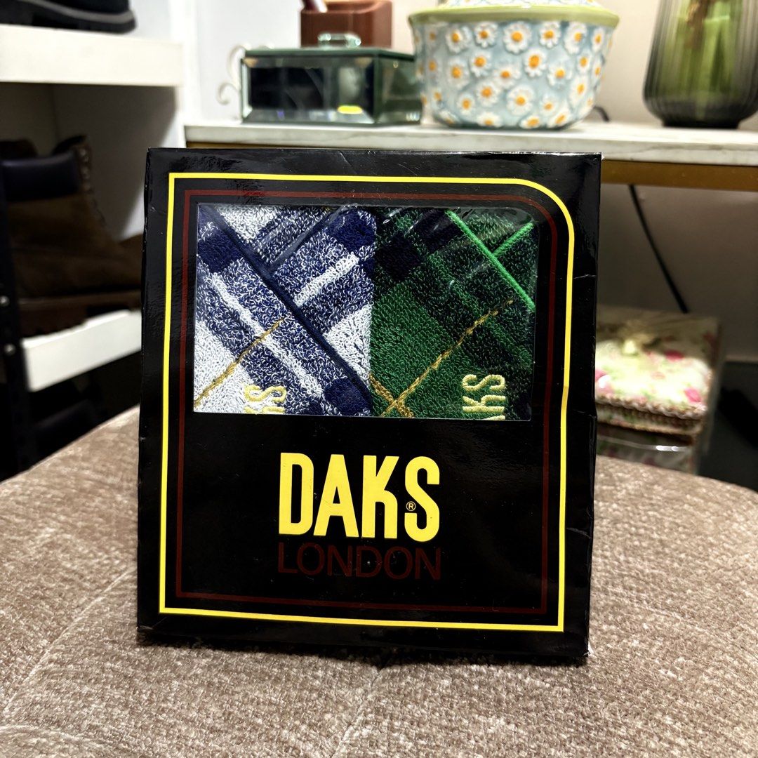 Authentic Daks London 2 pcs face towel gift box (Category: Towels, Napkins & Holders) located in Binangonan. Submitted by makoleksyon (Listing ID 1461956440, Image 1). Description: Brand new Pwede pang gift Bought in Japan 💯% Authentic Money back guarantee .