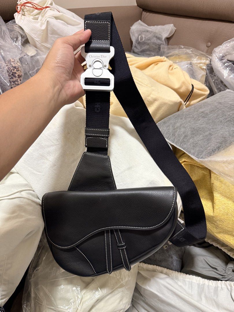 Authentic Dior Saddle Bag (Category: Sling Bags) located in Candaba. Submitted by beyondcollection (Listing ID 1461831389, Image 2). Description: - authentic - pede meet up - pm I have on hand 70 lux bags.