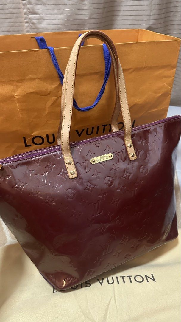 Authentic Louis Vuitton LV Bellevue Gm (Category: Luxury Bags & Wallets) located in Las Pinas. Submitted by marshmallowmax (Listing ID 1461912915, Image 2). Description: No flaws With dustbag and paperbag.