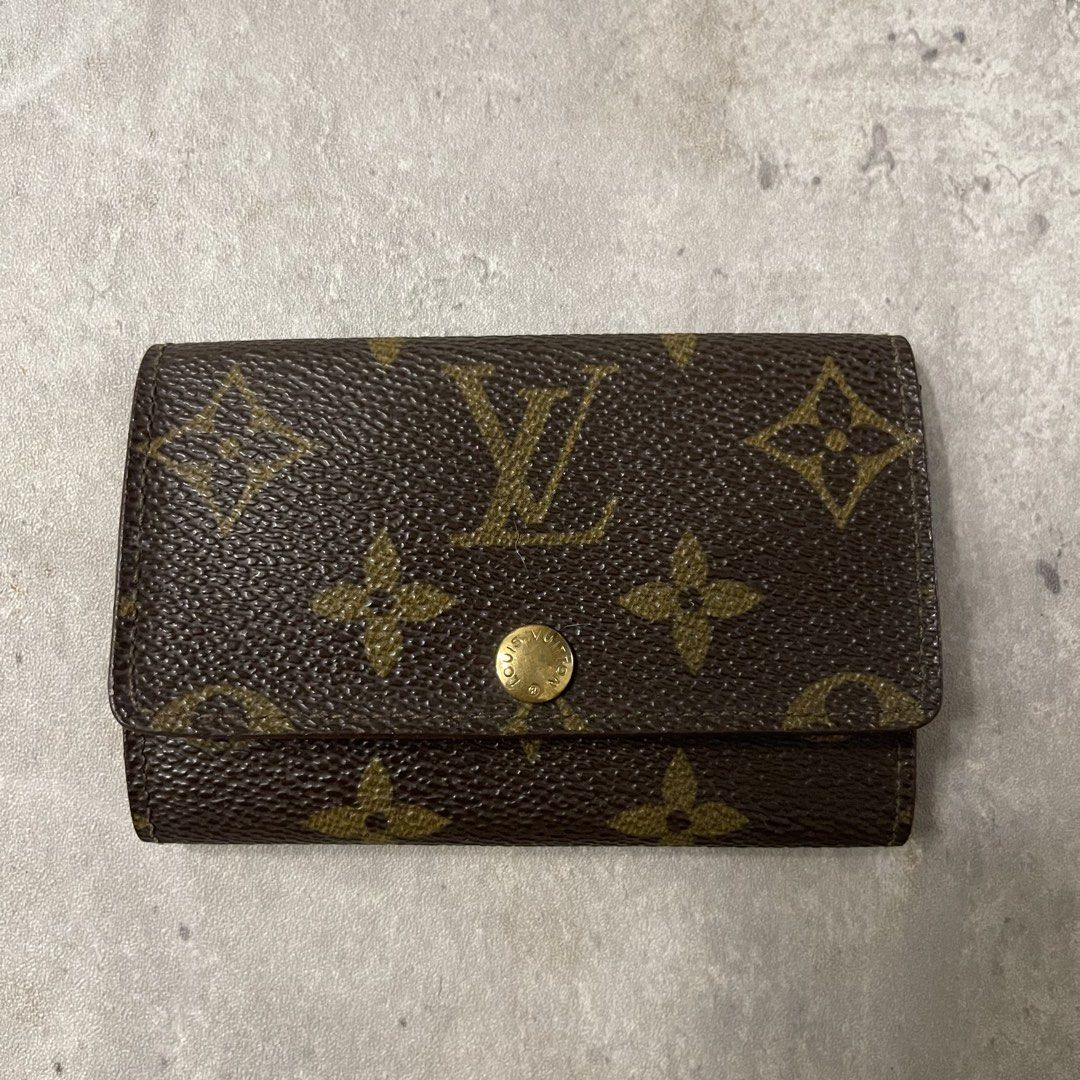 Authentic Louis Vuitton Monogram 6 Key Holder (Category: Luxury Bags & Wallets) located in General Trias. Submitted by abellu (Listing ID 1461847476, Image 1). Description: Selling to feed more bellies 🐾 Proceeds go to my rescue dogs, cats & strays. Please respect the price, no much haggling. Thank you 🫶🏻 - SRP: ₱19,700 - Authentic Louis Vuitton 6 Key Holder - Classic Monogram Canvas - Gold Hardware - Made in France - Keeps your keys organized