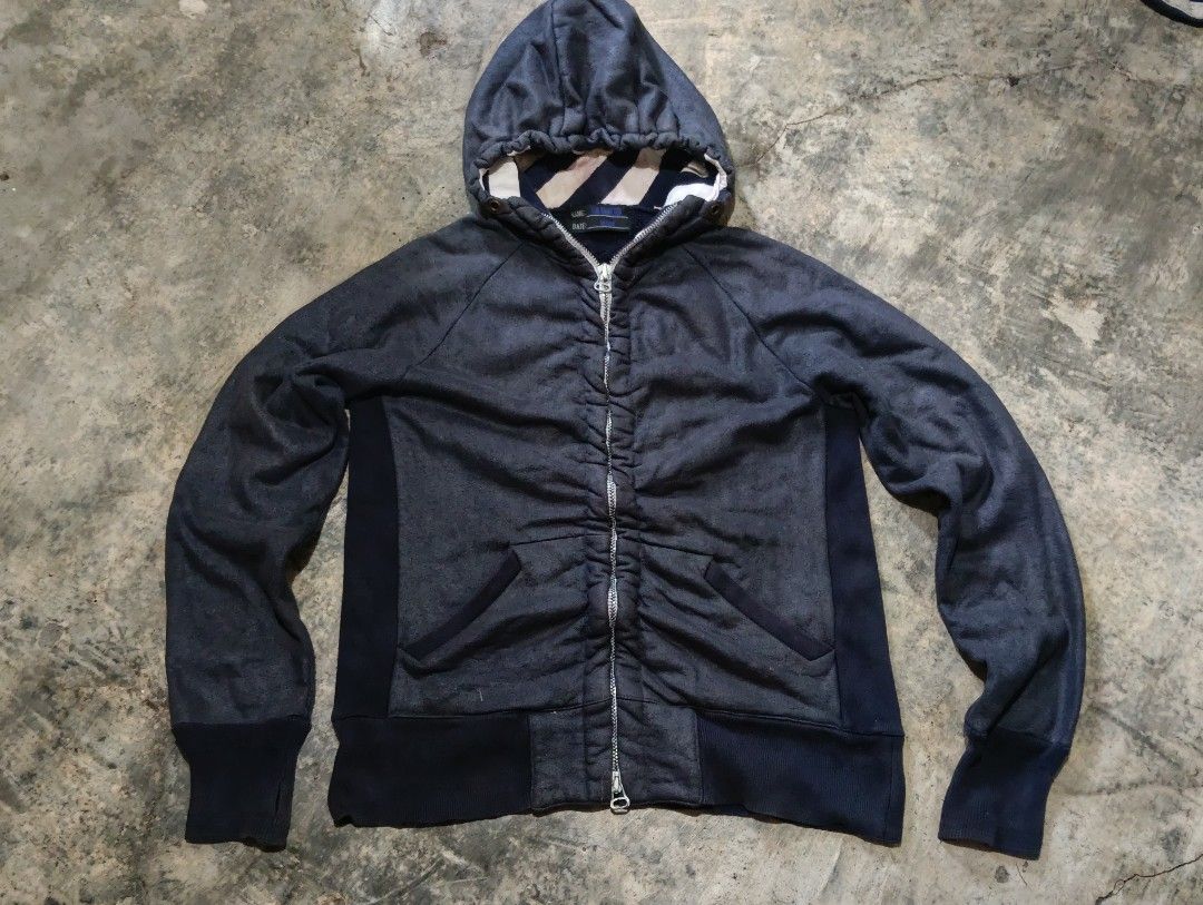 Aw10 runway Tim Hamilton redux waxed jacket (Category: Luxury Apparel) located in Ajuy. Submitted by aljohndalumpines88 (Listing ID 1461827526, Image 3). Description: size small no issue.