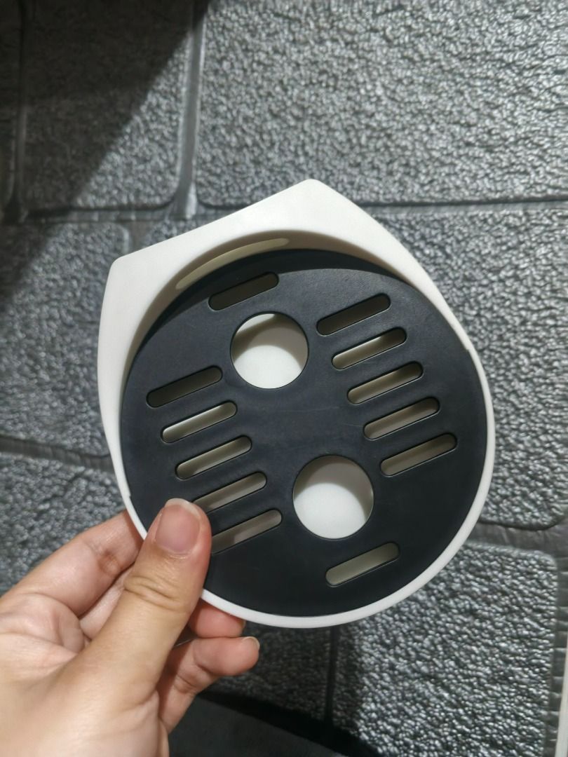 Baby Brezza Formula Pro Advanced (Category: Breastfeeding & Bottle Feeding) located in Pasig City. Submitted by catwonieebuys (Listing ID 1461809790, Image 3). Description: PLEASE READ: - selling as defective, still dispensing but has issues (pm for more details and for videos) - for parts only - all parts still in good condition - mod: lalamove or grab express only - mop: gotyme - location: rosario pasig .
