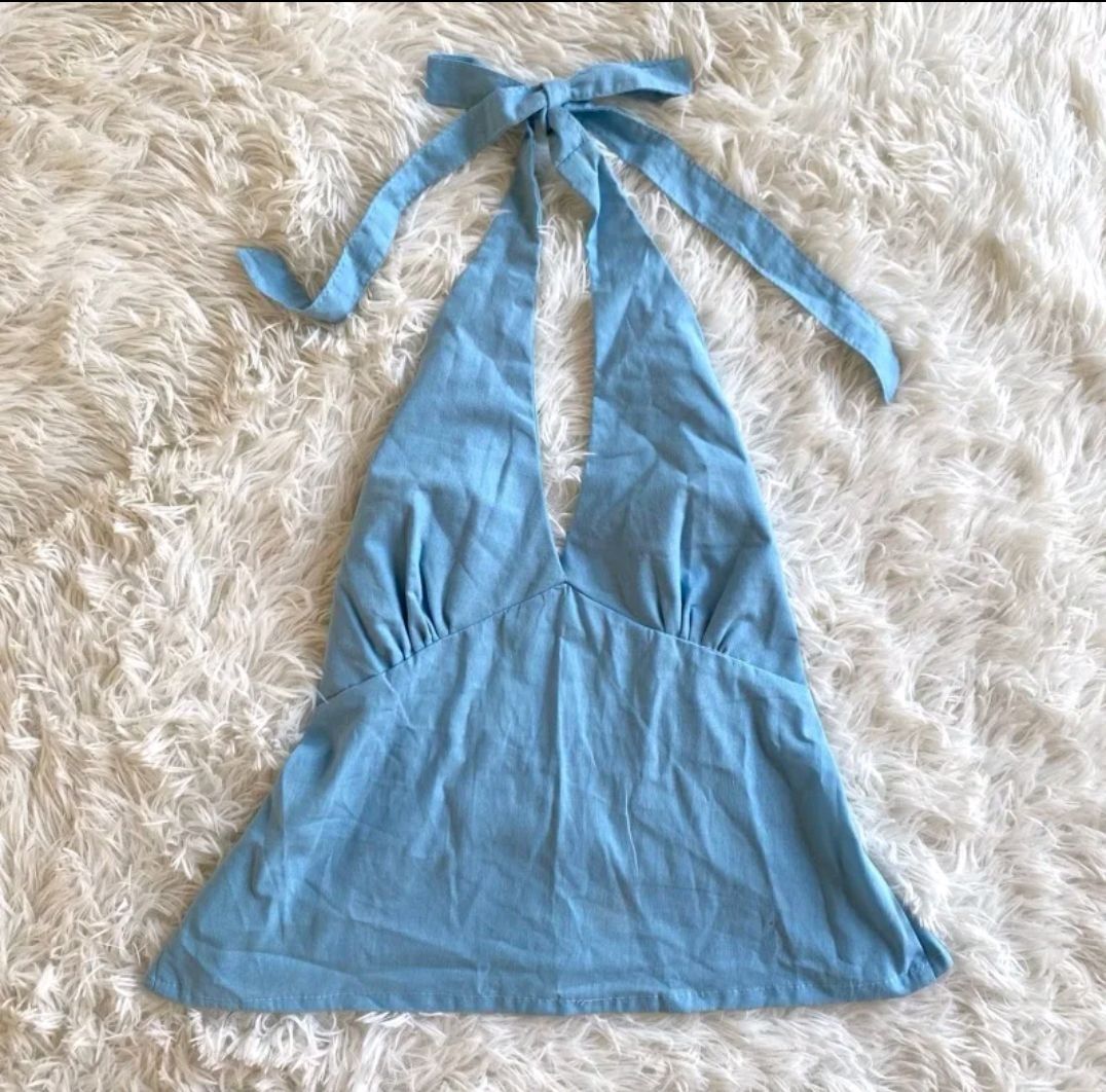 Backless Halter Top (Category: Sleeveless) located in Cebu City. Submitted by cebukid (Listing ID 1462001408, Image 1). Description: RFS: No longer needed.