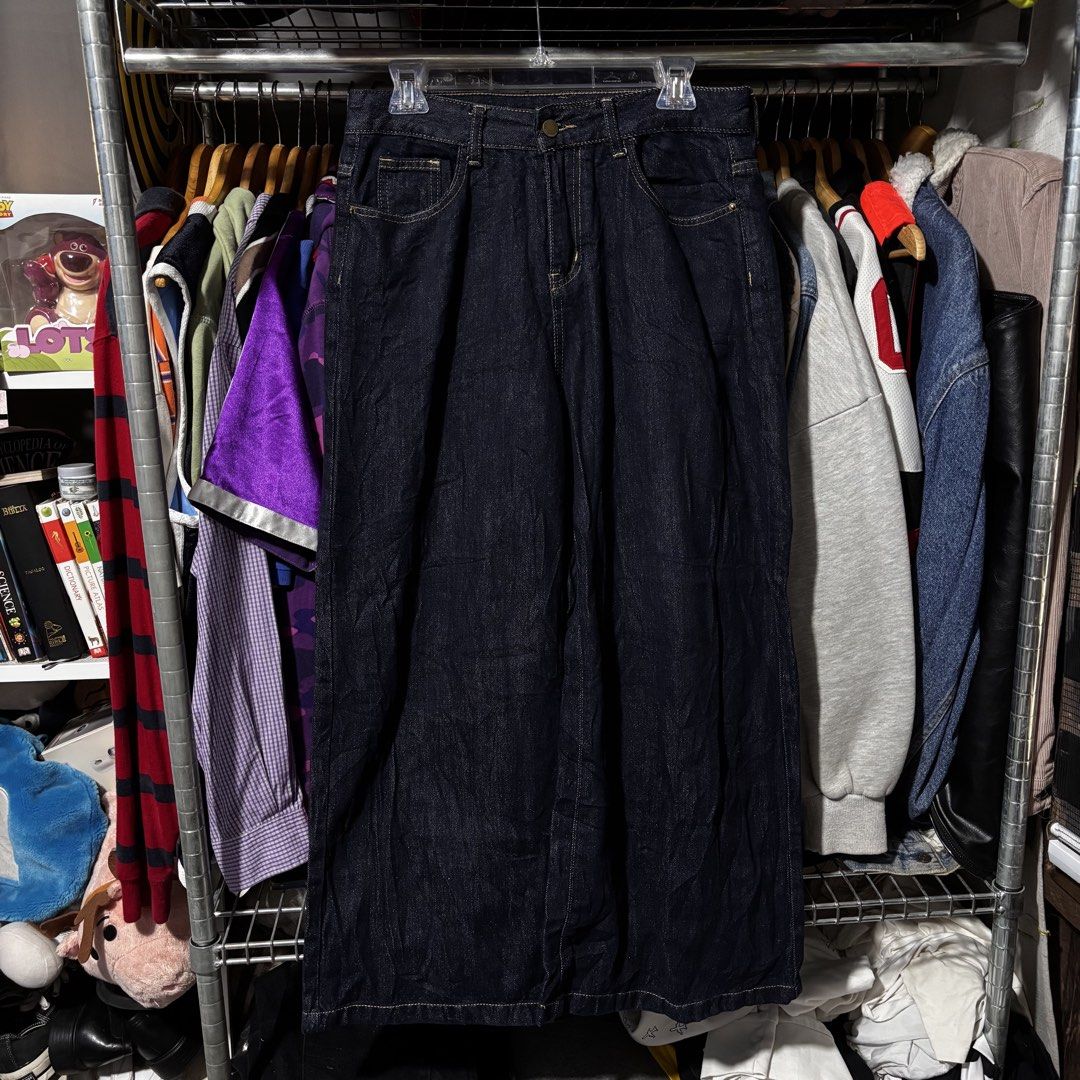 Baggy Denim Pants - Very Good Condition (Category: Jeans) located in Caloocan City. Submitted by bonsatocha43876 (Listing ID 1461985805, Image 3). Description: - Baggy denim pants - Complete tags attached - Waist fits 30-32 inches - Leg opening measures 13 inches - Price: P800 only.