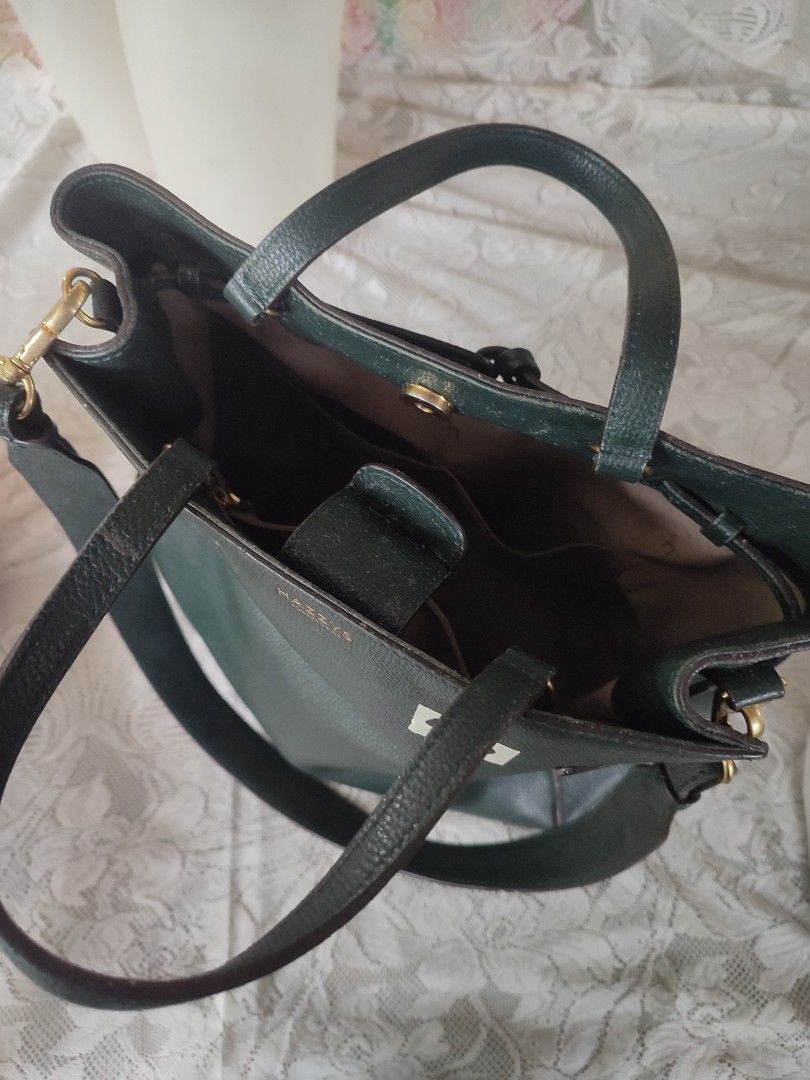 Bags (Category: Luxury Bags & Wallets) located in Pagadian. Submitted by shielaso (Listing ID 1461857768, Image 3). Description: free shipping 13x12 inches dark green YKK ZIPPER.