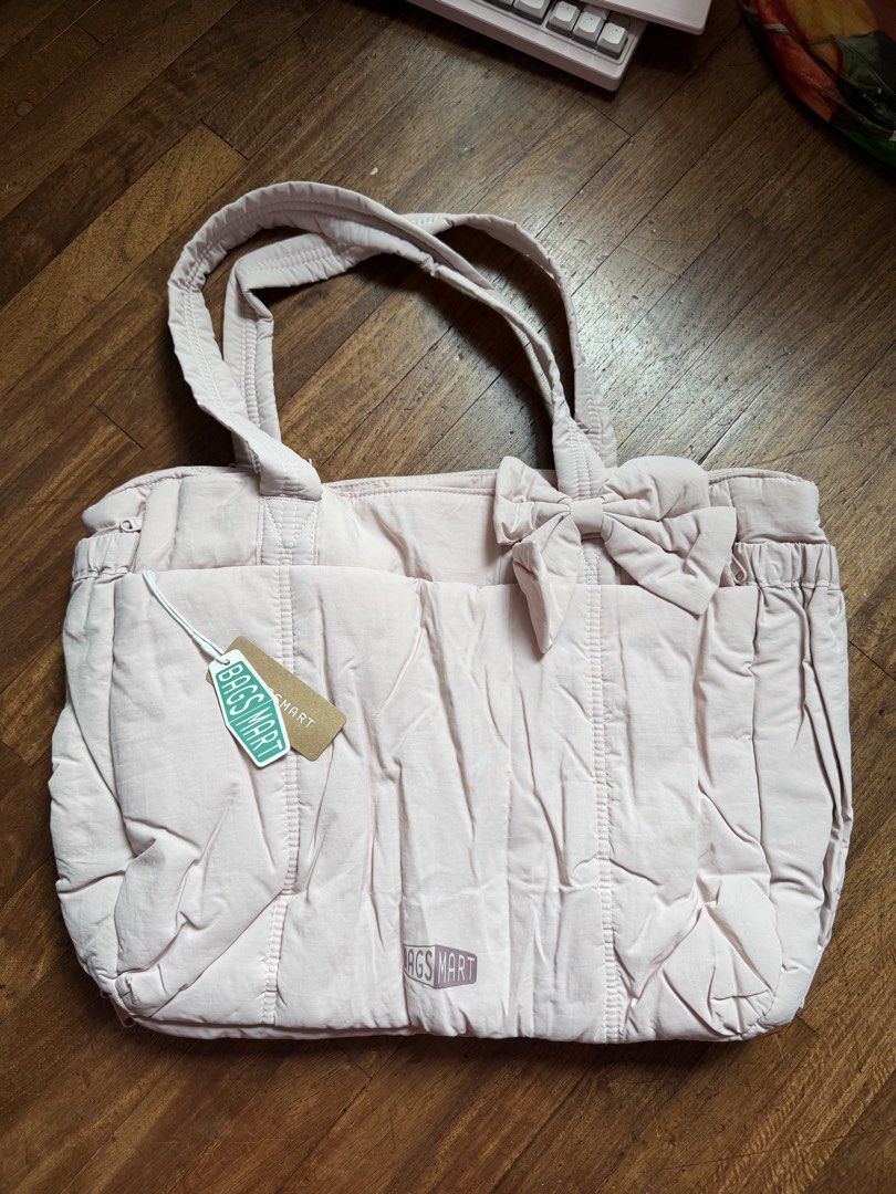 Bagsmart Pink Ribbon Large Bag (Category: Tote Bags) located in Makati City. Submitted by colettecollective (Listing ID 1461807004, Image 2). Description: Brand new. Size: Large.