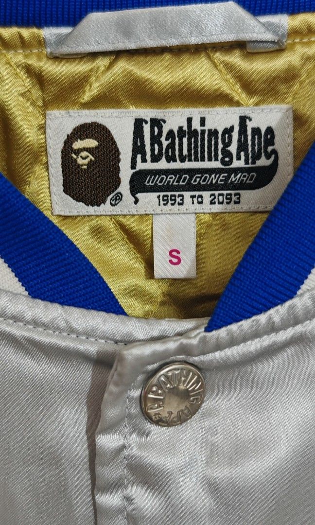 Bape jacket (Category: Hoodies) located in Makati City. Submitted by marquez25 (Listing ID 1461873638, Image 3). Description: Fit small mens.
