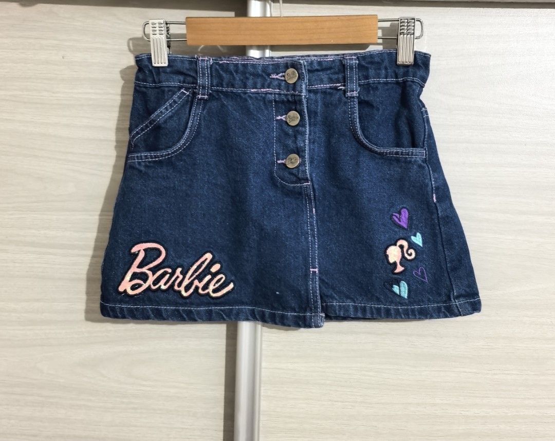Adjustable Barbie Denim Skirt | Age: 5-6 (Category: Babies & Kids Fashion) located in Meycauayan. Submitted by preloved_items_j (Listing ID 1462033178, Image 1). Description: Size 6 Has adjustable inner straps for a customized fit Tighten or loosen the waistband as needed.
