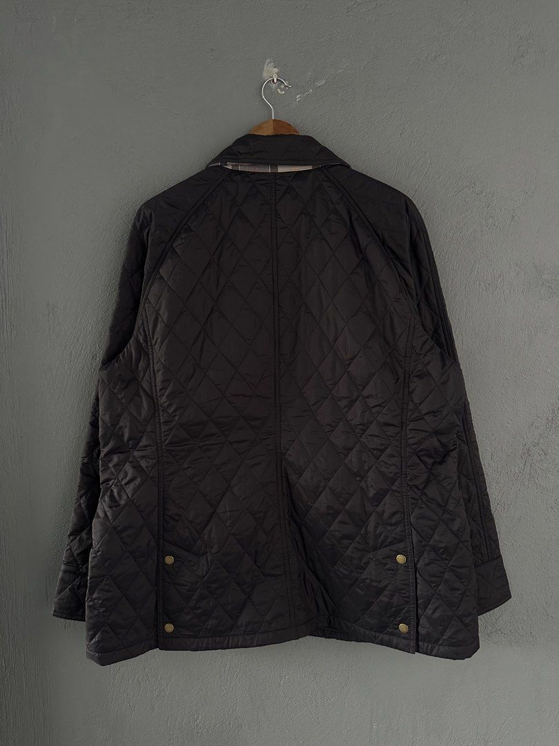 Barbour Beadnell Quilt Jacket (Category: Coats, Jackets and Outerwear) located in Pasig City. Submitted by worn2wice (Listing ID 1461839128, Image 2). Description: Size XL Measurements (in) Width 25 Length 31 Sleeve Length 20 Excellent condition Issue: none No copyright infringement intended. This post is for resale purposes only. All trademarks, logos, and brand names belong to their respective owners. .