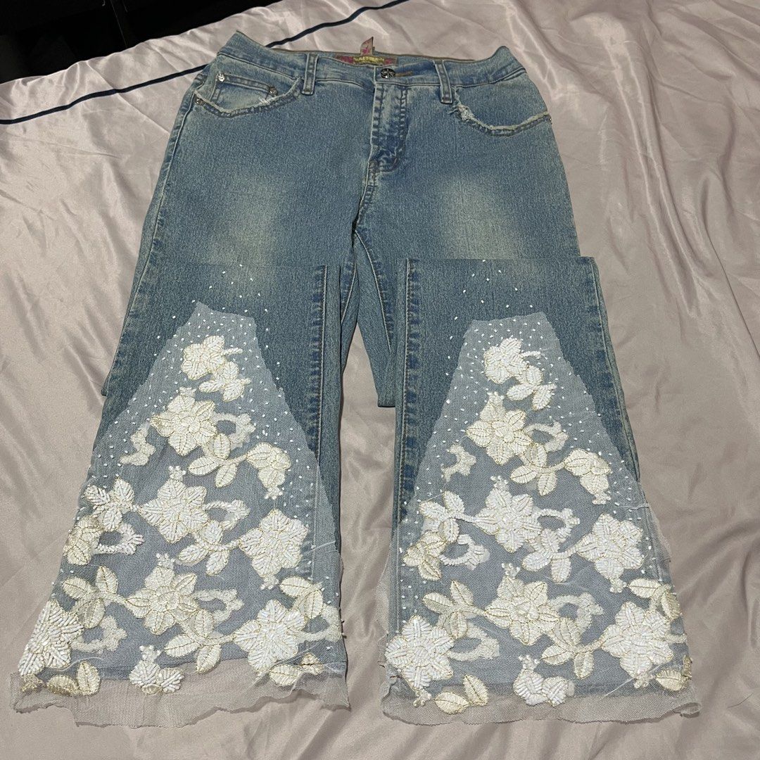 Beaded Flare Jeans // fairycore y2k (Category: Jeans) located in Bayugan. Submitted by svintageph (Listing ID 1461924512, Image 1). Description: W 26-27 no issue flare beaded .