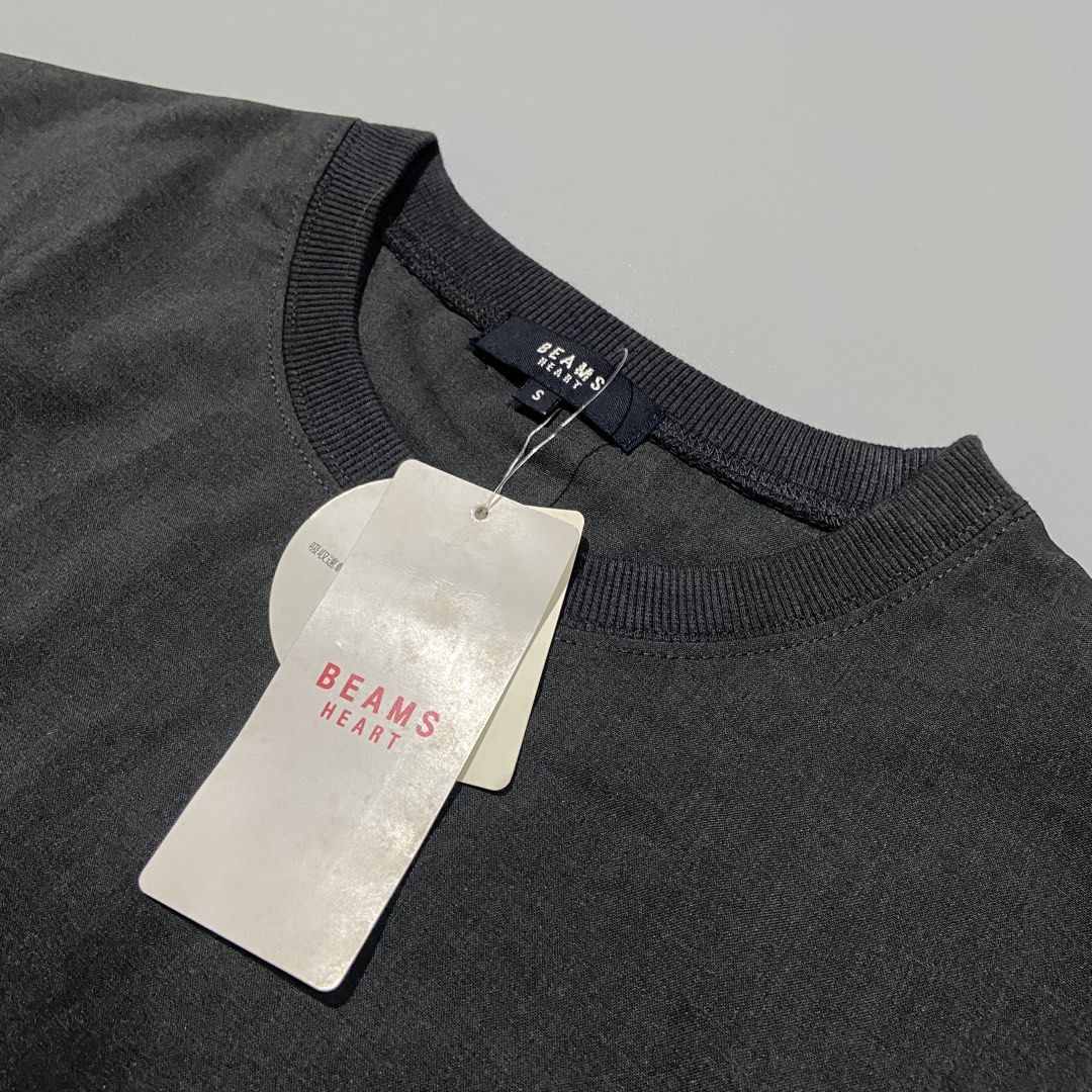 Beams Heart Charcoal (Category: Formal Shirts) located in Cebu City. Submitted by johngregmoldez03 (Listing ID 1461954116, Image 3). Description: Beams Heart Charcoal Size: Small on tag Dimension: 23 Width / 26 Length Color Rate: 10/10 Brand New / Tags Pm📩.