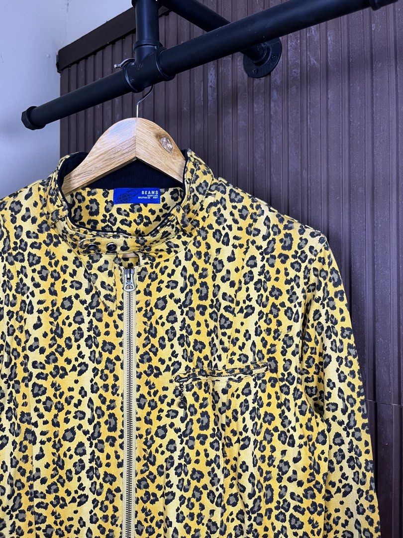 Beams Plus Leopard Drizzle Jacket (Category: Coats, Jackets and Outerwear) located in Cabanatuan. Submitted by cabsygoods (Listing ID 1461849797, Image 2). Description: Beams Plus Leopard Drizzle Jacket Width 19 Length 25 Very good condition No issue Color rate 9/10 Dm to purchase! 📩.