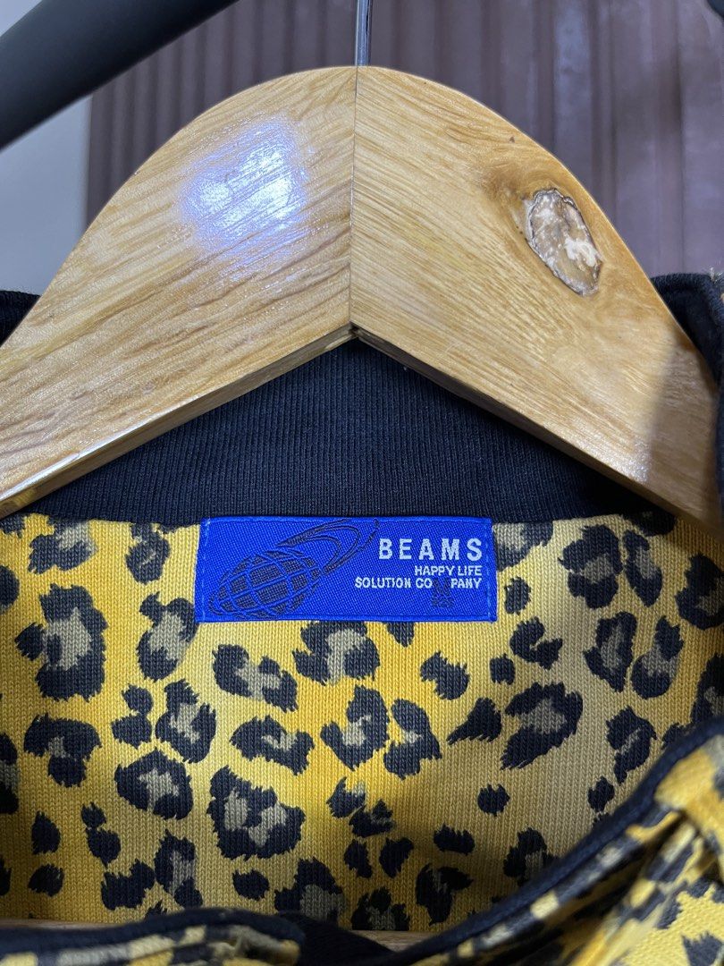 Beams Plus Leopard Drizzle Jacket (Category: Coats, Jackets and Outerwear) located in Cabanatuan. Submitted by cabsygoods (Listing ID 1461849797, Image 3). Description: Beams Plus Leopard Drizzle Jacket Width 19 Length 25 Very good condition No issue Color rate 9/10 Dm to purchase! 📩.