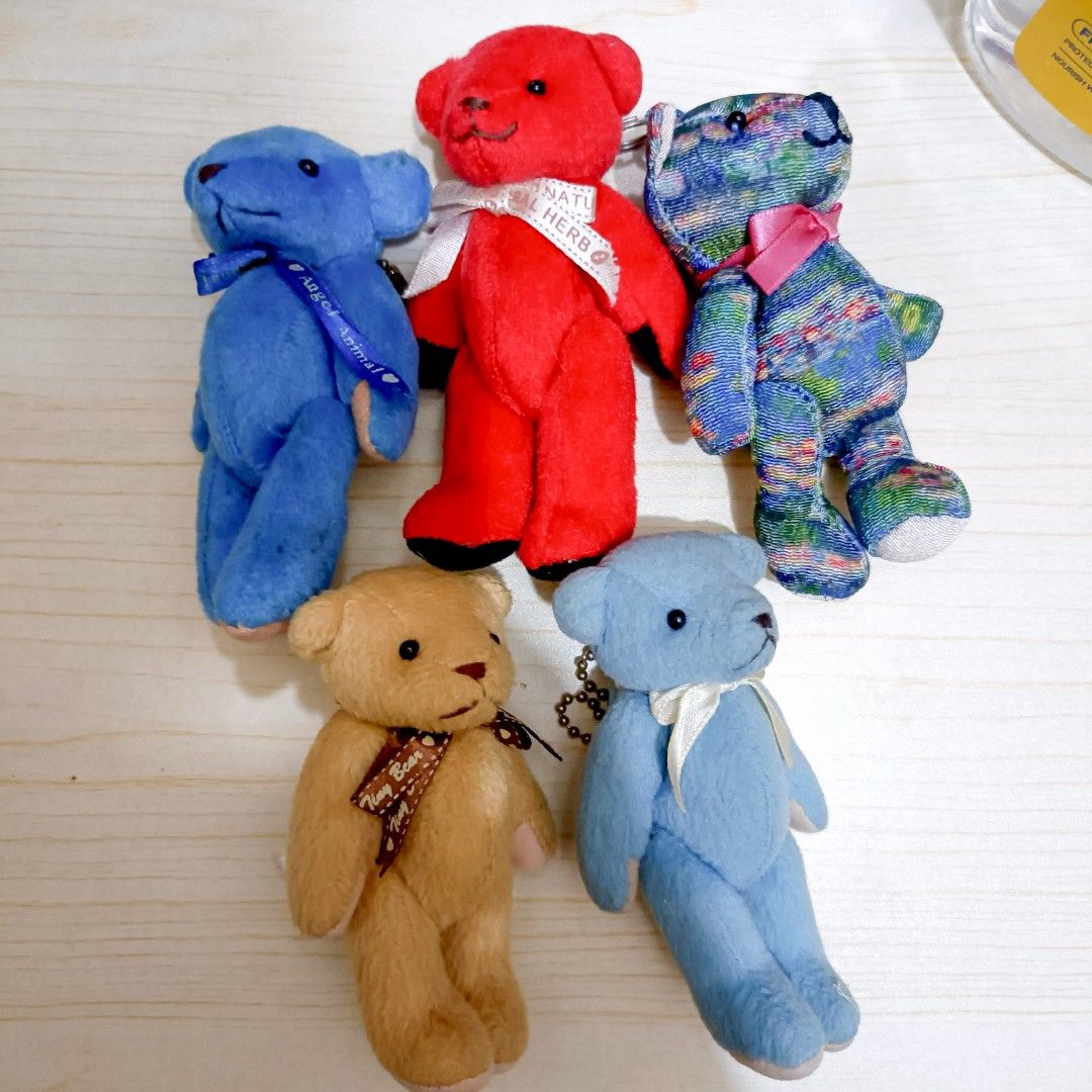 Bear Plush Charms Set 13pcs (Category: Plushies & Soft Toys) located in Mandaluyong City. Submitted by elle_ssiii (Listing ID 1461981863, Image 2). Description: need wash.