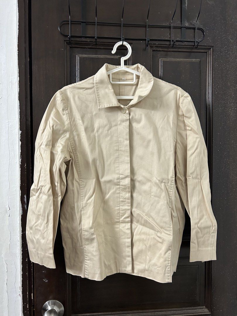 Beige Button-Up Collared Jacket (Category: Coats, Jackets and Outerwear) located in Subang Jaya. Submitted by hanijual (Listing ID 1461976496, Image 1). Description: - Classic beige jacket - Button-up front with collared neckline - Long sleeves - Two side pockets - Versatile for layering - Ideal for casual or smart-casual outfits.