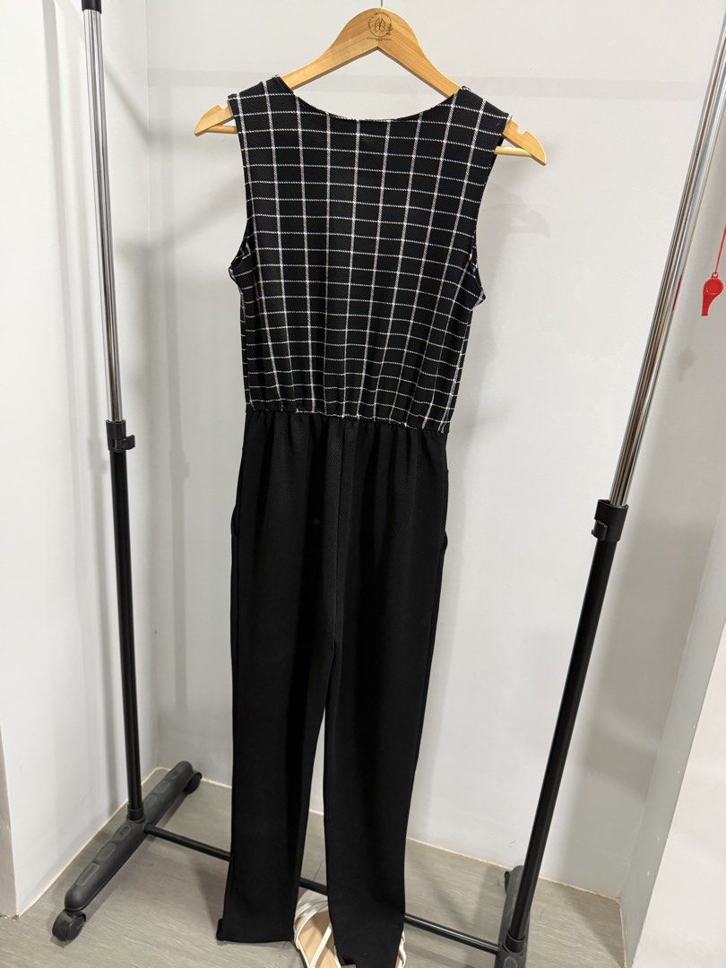 Belle Basics Black & White Grid Sleeveless Jumpsuit (Category: Jumpsuits) located in Taguig. Submitted by dyaaanel (Listing ID 1461929520, Image 3). Description: 🖤 Belle Basics Black & White Grid Sleeveless Jumpsuit 🏷️ Brand: Belle Basics 👗 Size: Small (fits well on 5’3) 🖤 Color: Black & White 🏷️ Condition: Pre-loved, good condition 📸 Actual photos for reference. RFS: Decluttering unused and slightly used clothes. Disclaimer: some items are