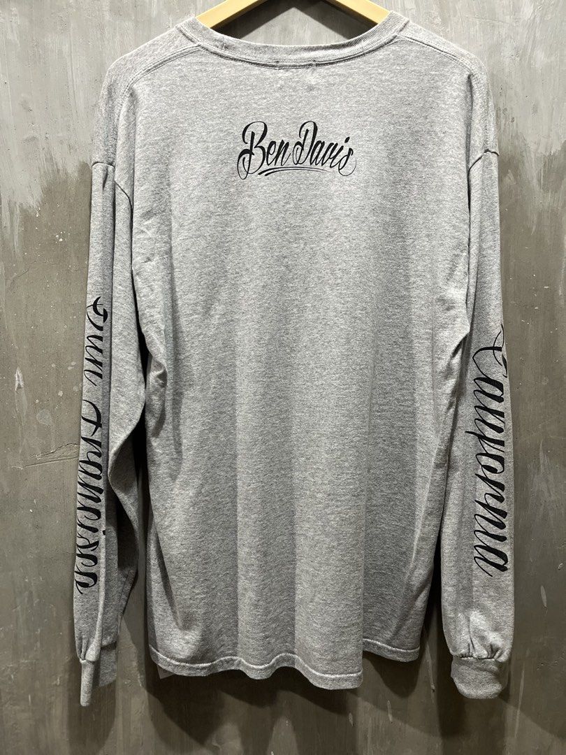Ben Davis (Category: Activewear) located in M'Lang. Submitted by dorkfive18 (Listing ID 1461895104, Image 2). Description: Size: L Dimes: 21x28 Colo rate: 9.5/10 Issue: Small scratch crewneck .