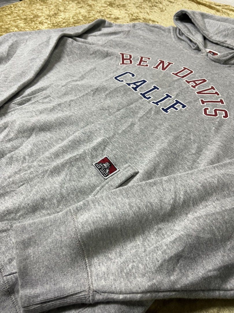 Ben Davis Calif Hoodie (Category: Hoodies) located in Iloilo. Submitted by alwen_thrifting (Listing ID 1462004360, Image 3). Description: Excellent Condition Color Rate: 9.8/10 24x29 Cracks sa Script is part ng design may very small chip print, all over condition excellent .