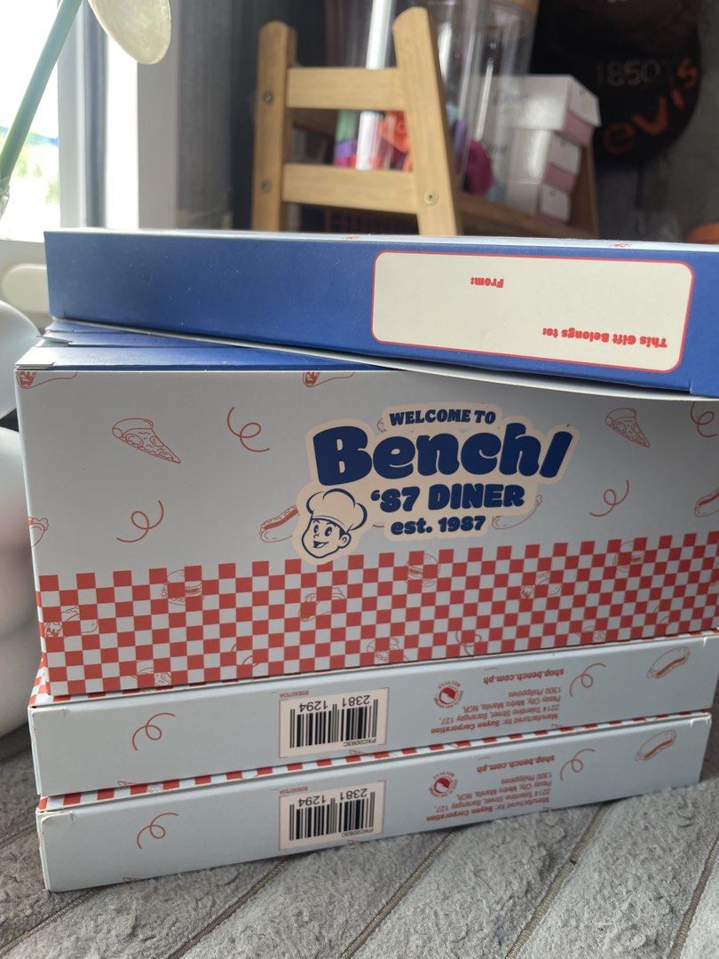 Bench Daily Scent 6 Exciting Scents Gift Set (Category: Fragrance & Deodorants) located in Binangonan. Submitted by shianloves33961 (Listing ID 1461872184, Image 2). Description: - Bench Daily Scent Gift Set - Fun '87 Diner themed packaging - Comes with 6 exciting and unique fragrances - Ideal for gifting or trying out new scents.