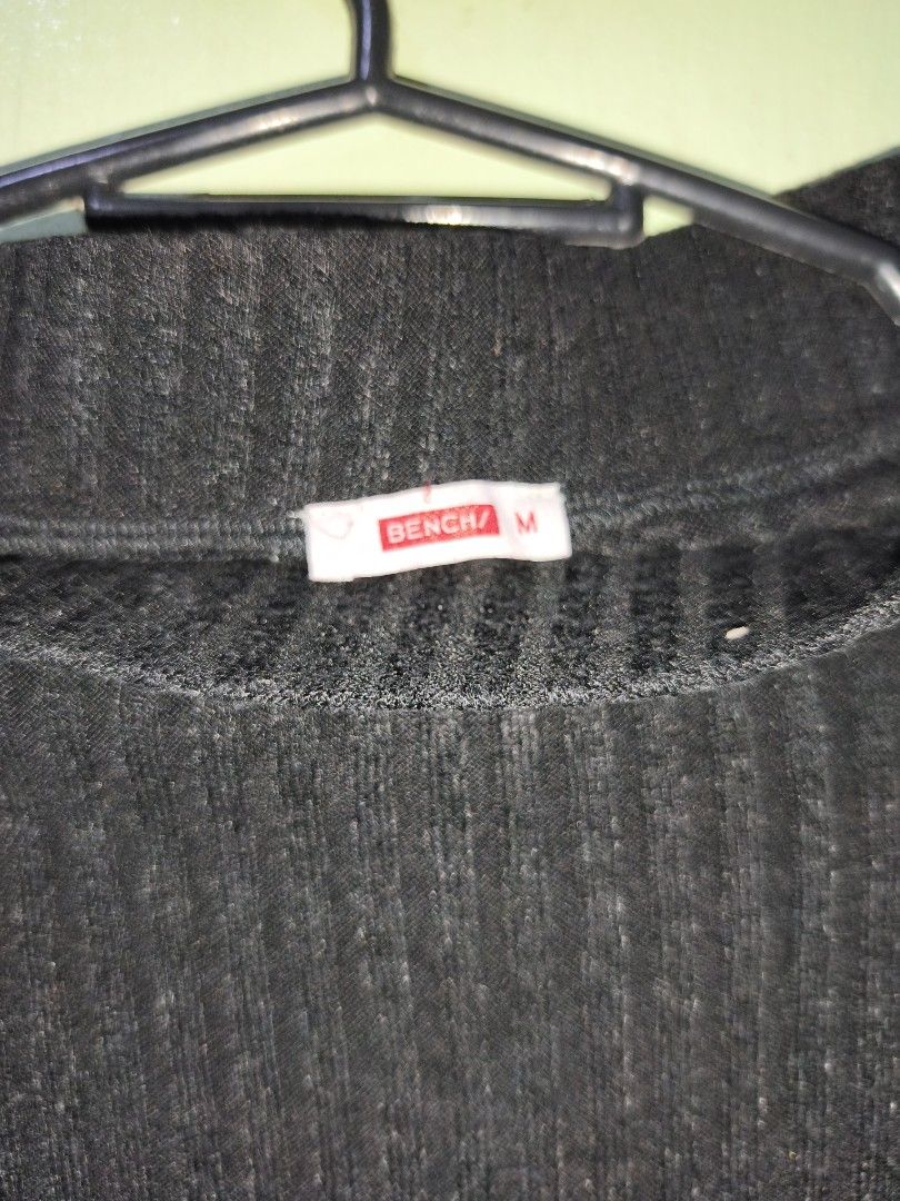 Bench Ribbed Midi Skirt Black Size M (Category: Skirts) located in Bulacan. Submitted by jvblaguard08460 (Listing ID 1461912944, Image 3). Description: - Brand: Bench - Color: Black - Style: Ribbed Midi Skirt - Features: Elastic waistband, stretchy material for comfort - Length: Hits around the knee - Occasion: Perfect for casual or dressy outfits - Styling: Easy to pair with various tops.