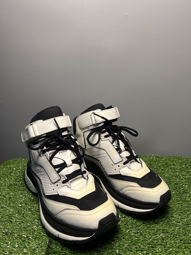 BERLUTI - WHITE LEATHER GRAVITY HIGH TOP TRAINERS (Category: Sneakers & Footwear) located in Bacolod City. Submitted by timelessbyjosh (Listing ID 1461970650, Image 3). Description: BEST FOR CASUAL & COZY OUTFITS SIZE : 5 — FITS 7. 5 TO 8 ACTUAL COLOR : WHITE , YELLOWING & BLACK COLOR RATE : 9. 5 OUT OF 10 CONDITION : EXCELLENT MATERIAL : MADE IN : ITALY FLAWS : NEED CLEANING ( YELLOWING IS PART OF THE DESIGN NOT A FLAWS ) DIMENSIONS : INSOLE : 2