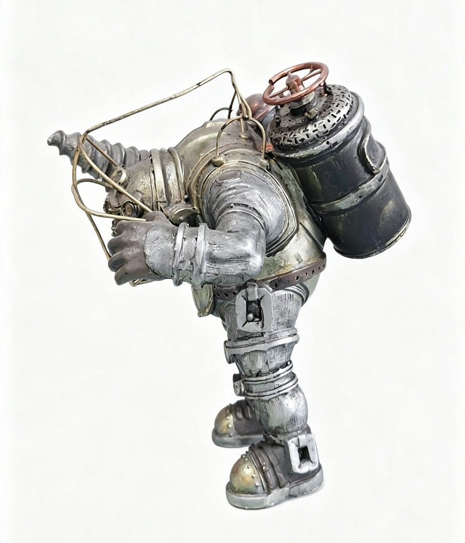 Bioshock Big Daddy Bouncer (Category: Figurines & Statues) located in Bulacan. Submitted by gjeen (Listing ID 1461825596, Image 2). Description: *selling as is.