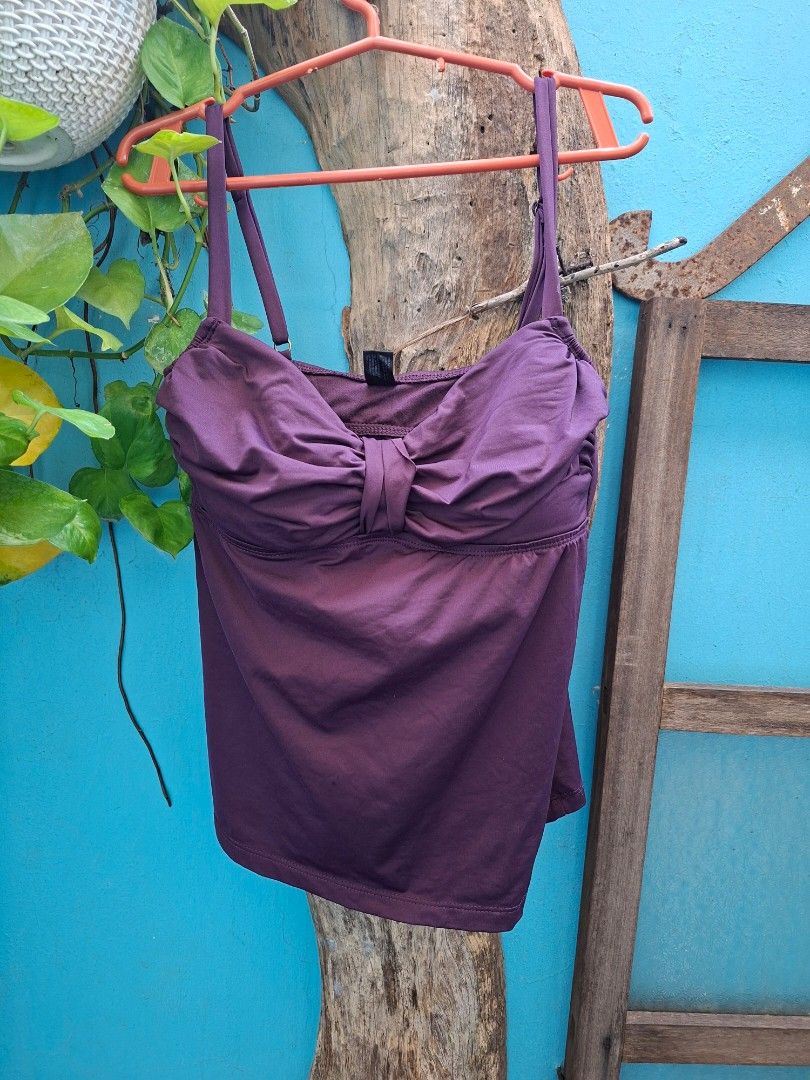 BISOU BISOU y2k Purple Top (Category: Sleeveless) located in San Fernando. Submitted by abz_thrifts.ninah (Listing ID 1461850479, Image 1). Description: Bisou Bisou Puple Swimwear Top -thin padded sa chest area size: Medium-Semi large •50 only! no issues MOP: Gcash MOD: Jnt shipping fee (Luzon-Luzon): 54php luzon to visayas- 74php.