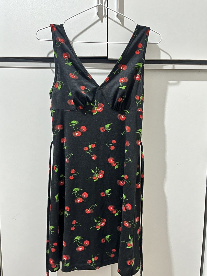 Black Cherry Mini Dress (Category: Dresses) located in Makati City. Submitted by _calrr17 (Listing ID 1461837646, Image 1). Description: used once.