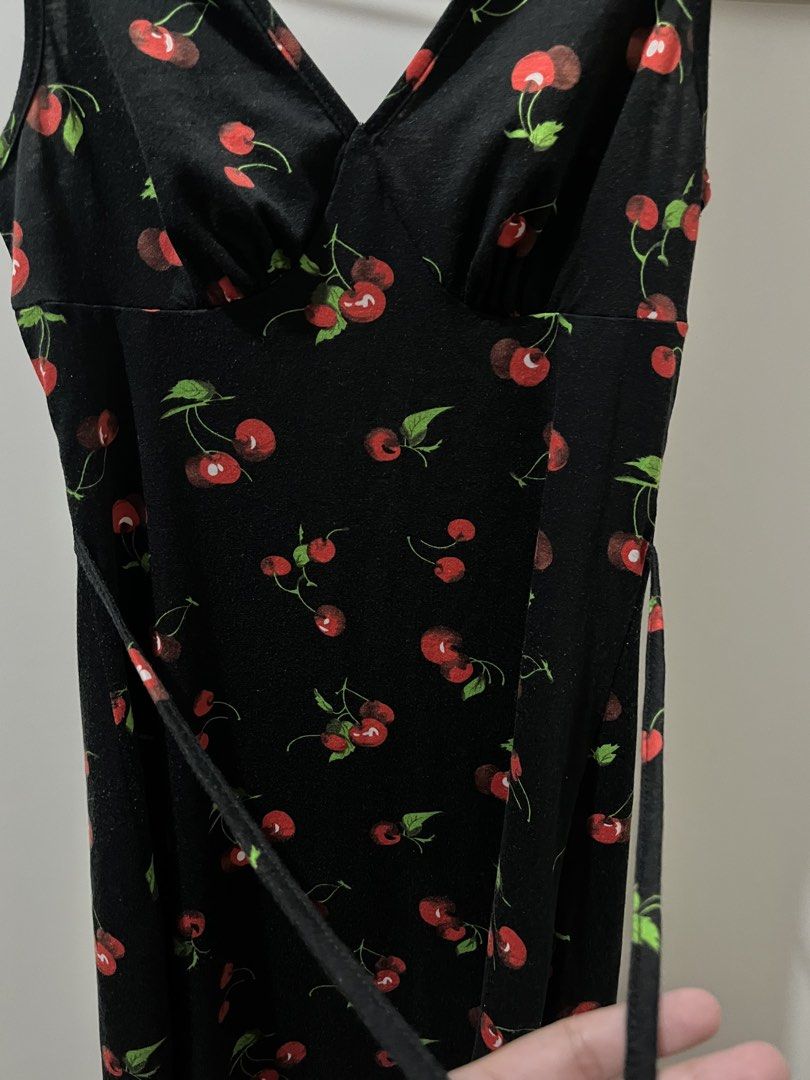 Black Cherry Mini Dress (Category: Dresses) located in Makati City. Submitted by _calrr17 (Listing ID 1461837646, Image 2). Description: used once.