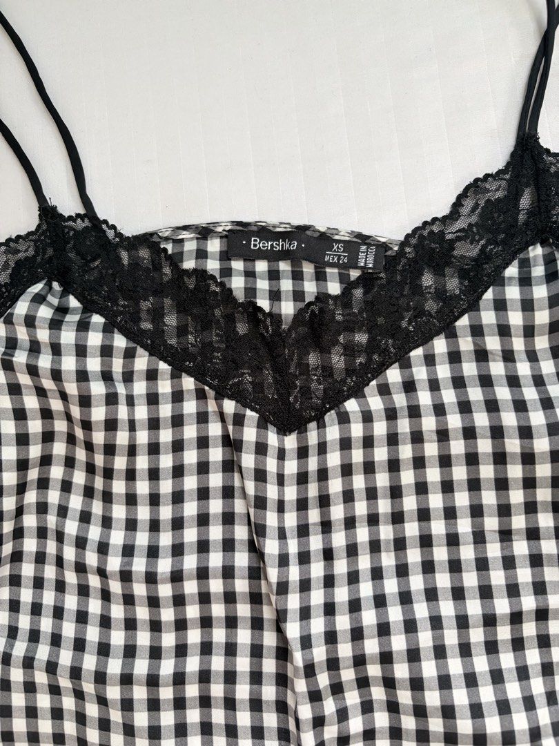 black gingham lace silk top (Category: Sleeveless) located in Bocaue. Submitted by cleodeclutters (Listing ID 1461820736, Image 2). Description: ☆ flowy material ☆ mop : gcash, maribank, bdo mod : j&t, lalamove message for more details & inquiries ➔ payment first ➔ strictly no return & refund.