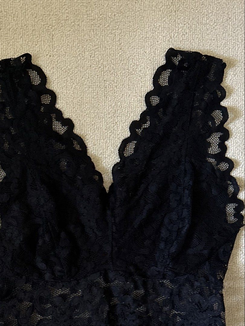 Black lace top (Category: Others Tops) located in Quezon City. Submitted by y2klar (Listing ID 1461969397, Image 2). Description: Black lace cami top Small 10/10 Condition no flaws..