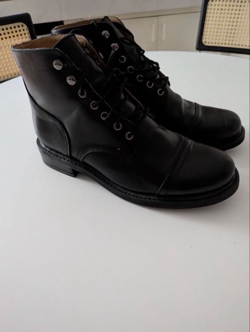 Black Leather Lace-Up Dress Boots (Category: Boots) located in Quezon City. Submitted by kolox (Listing ID 1461828749, Image 2). Description: Color: Black Material: Leather Style: Cap Toe Boots Closure: Lace-Up Size: US Men’s 10.5.