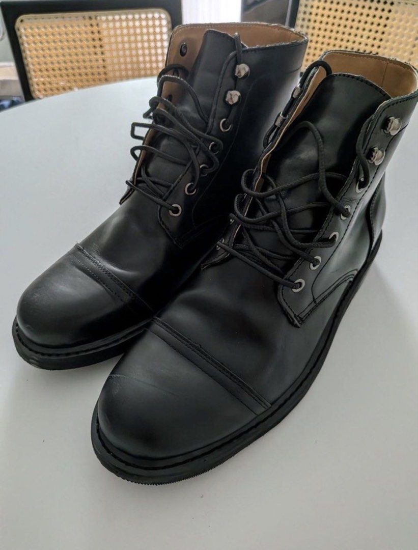 Black Leather Lace-Up Dress Boots (Category: Boots) located in Quezon City. Submitted by kolox (Listing ID 1461828749, Image 1). Description: Color: Black Material: Leather Style: Cap Toe Boots Closure: Lace-Up Size: US Men’s 10.5.