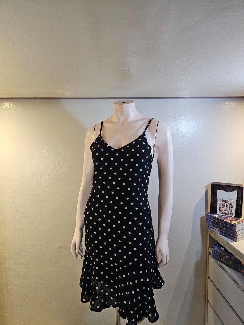 Black Polka Dot Maxi Dress (Category: Dresses) located in Antipolo. Submitted by ancheska_ (Listing ID 1461801581, Image 2). Description: Xs-M 📍Upper Antipolo.