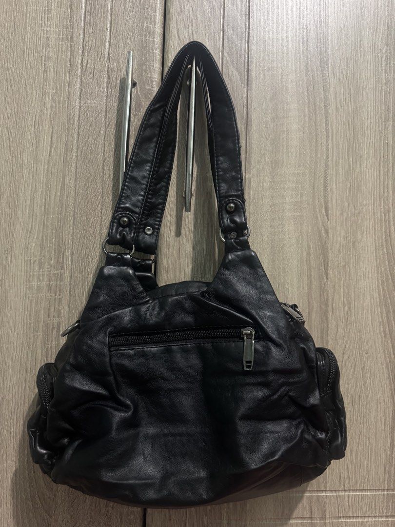 Black Shoulder Bag (Category: Shoulder Bags) located in Las Pinas. Submitted by ._.peyy (Listing ID 1461917408, Image 2). Description: ⛓️‍💥𝓟𝓻𝓮-𝓞𝓻𝓭𝓮𝓻 ⛓️‍💥𝓛𝓲𝓶𝓲𝓽𝓮𝓭 𝓢𝓽𝓸𝓬𝓴𝓼 𝓞𝓷𝓵𝔂 ⛓️‍💥𝓓𝓶 𝓯𝓸𝓻 𝓘𝓷𝓺𝓾𝓲𝓻𝓲𝓮𝓼 💌.