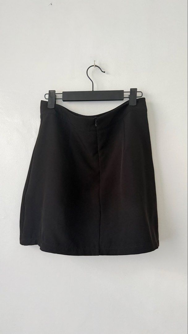 Black Skort (Category: Skirts) located in Cainta. Submitted by getsometin (Listing ID 1461939898, Image 2). Description: .