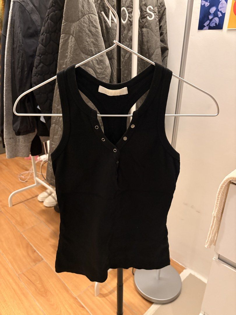 Black Tank Top (Category: Sleeveless) located in Mandaluyong City. Submitted by boopiefinds (Listing ID 1461978558, Image 1). Description: From Korea.