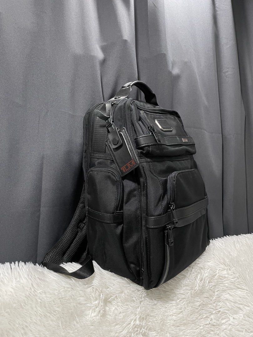 black TUMI Alpha 3 Brief Pack (Category: Luxury Bags & Wallets) located in Davao. Submitted by lwky_thrift (Listing ID 1461995129, Image 2). Description: TUMI Alpha 3 Brief Pack Excellent Condition Kindly Duoble Check The Attached Photos.