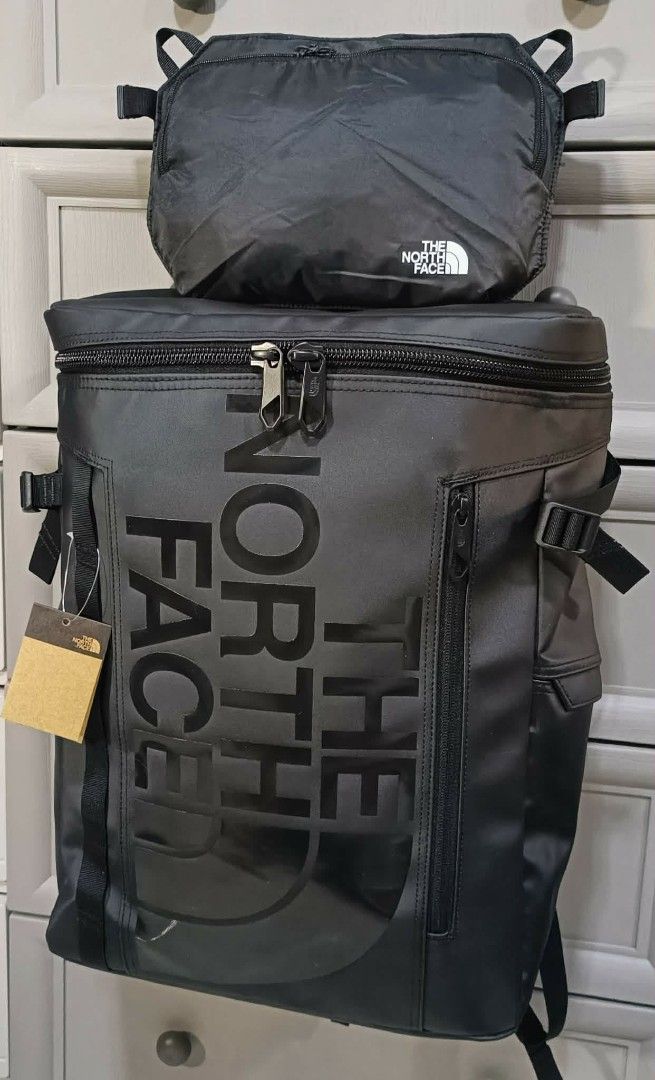 Bnew TNF fusebox basecamp with pouch (Category: Backpacks) located in Quezon City. Submitted by thirdeedimensionsii. (Listing ID 1461973938, Image 3). Description: Bnew Legit TNF fusebox basecamp II with detachable pouch for only 4599php. 9k plus orig store price. DM me. QC loc. Can ship nationwide..